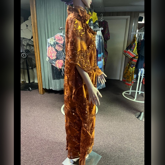 Gorgeous two pieces dress - Picture 4 of 6